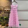 Darmowe Kobiety Lato Różowa Puffy Długa Dress Sexy Spaghetti Pasek Bez Rękawów Laminowany Ruffle Club Runway Vestido 210524