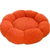 Cama de gato inverno quente pelúcia redonda flor dormindo pad de espessura pet cama móveis