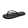 Kvinnor Beach Flip Flops 2021 Sommarplatta Skor Kvinna glida på sandaler Ej slip Sole Solid Färg Kvinna Mode Flip Flop Slides Y220221