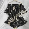 Off Shoulder Sleah Neck Flared Sleeve Jumpsuit Kvinnor Sommar Vintage Skriv ut för Ruffles Wide Leg Shorts Playsuits 210420