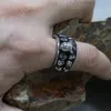Gothic Punk podwójny rzędowy pierścień czaszki Men039s rowerowe stalowe pierścionki rowerowe Unikalne hopowe biżuterii hopowe Heavy metalowe biżuterii 255C3287000