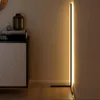 Lâmpadas de assoalho Nordic LED Lâmpada moderna simples quente branco canto haste luz para sala de estar quarto interior atmosfera em pé indoorf1427267