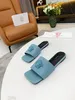 LA Cuir Slides Designer Sandals Luxury Femmes Flat Leathers Slippers Outdoor Shoes9113253