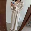 SHENGPLLAE Chic Robe Tricotée Femme Printemps Capuchon Lâche Petit Bouton à Lacets Manches Longues Robes Mi-mollet 5A1412 210427