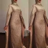 2021 Muslimische Dubai Mermaid Abendkleider tragen High Neck lange Ärmel Bling Gold Paillettenspitze mit Kap Sweep Zug plus Größe Saudi-Arabien benutzerdefinierte Prom-Partykleider