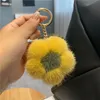 Portachiavi di alta qualità Fluffy Real Keychain Genuine Cute Flower Portachiavi Anello in metallo Ciondolo per borsa