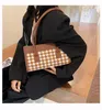 Lüks Tasarımcı En kaliteli deri Kadın Omuz Çantası renk adam tote crossbody Çanta kadın moda ünlü cüzdan Kamera debriyaj Kılıfları kart çanta ücretsiz çanta