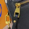 Messenger Bags Postmans väska handväska handväska vanliga svartvita bokstäver äkta läder hasp guld hårdvara spänne tillbaka dragkedja hög kvalitet 86699