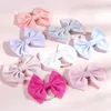 Högkvalitativ handgjorda bomullsbågar Huvudband Solid Färg Striped Bowknot Elastic Hairband Baby Nylon Hair Tillbehör Holiday Gift