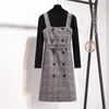 Frauen Zwei Teile Set Overalls Kleid Winter Vintage Wolle Plaid Hosenträger Zweireihige Schärpen Kleider + Schwarzer Pullover Top 210416