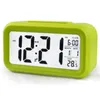 Plastique Muet Réveil LCD Horloge Intelligente Température Mignon Photosensible Chevet Numérique Réveil Snooze Veilleuse Calendrier JJF11363