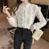 Sungtin Lace Blouse Pearl Button Kvinnor Elegant Tröja Chiffong Hollow Out Patchwork Femme Blusas Petal Sleeve 210607