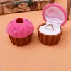 Gunsthouders 3 kleuren 60*58 mm Velvet cake vorm ring doos sieraden geschenkdozen ringen bruiloft verlovingspaarverpakking