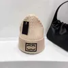 4 Clolor Optional Plush Knitted Hat Couples Unisex Cap Warm Winter Designer Caps Luxury Mens Fitted Hats Men Women Casquette D2110093HL