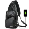 Plunjezakken USB Opladen Mannen Tiener Borst Pakken Lederen Sling Schoudertas Jongens Draagbare Telefoon Crossbody Waterdicht Mode Travel267C