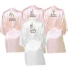 Zwart Tekst 7 Kleuren Kimono Bridal Pyjama Bruiloft Robe Bruidsmeisje Matron Maid of Honour Rooken Bruid Squad Giften 210924