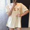 Korejpaa Kobiety T-shirt Summer Koreański Chic Niche Wiek Redukcja okrągłej szyi Loose Gloss Lampart Drukuj litery Krótki rękaw Top 210526