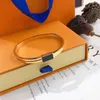 Kärlek armband bangle mode läder magnetiska spänne armband kedja smycken unisex armband 8 färg hög kvalitet box behöver extra kostnad