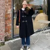 女性ウールブレンドルッコールビンテージワインレッドウールオーバーコート女性秋冬暖かい長いフード付きコート女性ファッションホーンボタンジャケット