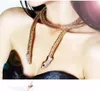 Ny kreativ överdriven ormformad ihålig kedja halsband Kvinnors legering inlagd med diamant personlighet trend smycken 2dfy514