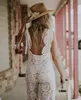 Bohemian A Line Full Lace Jumpsuits Bröllopsklänningar Bröllopklänningar Deep V Neck Sweep Train Backless Ärmlös Landstil Boho Vestidos de Novia