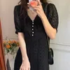 Korejpaa femmes robe été élégant tempérament col en v broderie Crochet simple boutonnage minceur à manches courtes Vestidos 210526