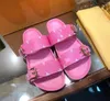 Mode kvinnor sandaler kvinna plattform gingham tofflor brun röd svart rosa tjejer strand glidor flip flops mules loafer med låda