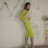 Geribbelde zijden jurk vrouwen gele spiraalvormige mouwen slim fit sexy bodycon gebreide feestjurken bottega vrouwelijke Veneta turtleneck jurk y1006