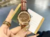 2021 Mode Frauen Uhren Luxusmarke 32 -mm -Diamant -Zifferblatt -Armbanduhr Leder -Gurt Quarz Uhr für Damen Valentine Geschenk Orolog2005268