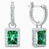 Märke 1: 1 Klassisk atmosfärisk rektangulär diamant Perforerade Emerald Örhängen Eleganta lyxiga damer silver smycken