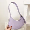 Sac à bandoulière en cuir de style français Crescent aisselle Petits sacs à main pour femmes Sacs d'embrayage Sacs d'embrayage Solid Couleur Mode Vintage sac à fourre-tout K726