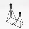 Portacandele Supporto geometrico moderno Scava fuori Candeliere in metallo Contenitore Desktop Decor Per la casa Decorazione di negozi Ferro nero