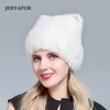 Femmes d'âge moyen en hiver: Chapeau de pull tricoté pour femmes en fourrure de vison Mode Casquettes de ski de style chat européen et américain 211228