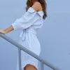 여름 새로운 원형 어깨 푸른 줄무늬 셔츠 여성 드레스 섹시한 사이드 분할 우아한 반팔 허리 캐주얼 해변 드레스 210419