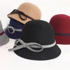 Berets 2022 Vrouwelijke Bowler Hats Basin van het Britse modeseizoen Hoed gracieus boog wollen pet onder luxe kasjmier