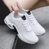 여성용 신발 가을 2021 새로운 통기성 소프트 솔 워드 러닝 신발 한국어 캐주얼 에어 쿠션 스포츠 신발 여성 PM138