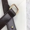 Den nya berömda brevbeslagen Luxury Lady Axel Väskor Kuvert Designers Plånböcker Handväskor Läder Shopping Kvinnor Plain Messenger Underarm Handväska Zipper Tote