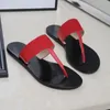 2021 Designer Frau Mann Hausschuhe Slides Gear Bottoms Flips Flops Frauen Männer Luxus Sandalen Mode Kausal Flip Flop Größe 35-45 mit Box