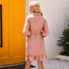 Primavera Verano dulce rosa cuello vuelto manga larga vestido de mujer moda volantes botones mini vestido con cinturón vacaciones 210524