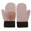 Fingerless Handskar Kvinnor Mode Solid Färg Dubbel Stickad Animal Fur Balls Varm Mjukt Tjock Vinter Skal Mittens