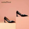 Sophitina مضخات فاخرة النساء الماس رصع فراشة عقدة أحذية tpr غير زلة كعب مربع أشار ربيع الخريف سيدة الأحذية AO04 210513