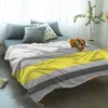 Coperte Giallo Grigio Strisce Bianche Geometrica Morbida e Calda Coperta in Pile Corallo Lenzuolo Invernale Copriletto Copridivano Flanella Leggera e Sottile