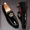 Kleding schoenen ontwerper mannen zwart wit kroon borduurwerk klinknagel Oxfords casual homecoming bruiloft prom sapato sociale zapatos 220223