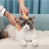 Gato brinquedos animais de estimação mini mãos brinquedo de palma em forma de dedo criativo pequena mão provocação gatinho gatos massageador grooming luvas para animais de estimação suprimentos zc474