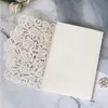 (10 pièces/lot) 3D Pop Up mariée et marié blanc carte d'invitation de mariage découpé au Laser poche Invitations de fiançailles florales IC052