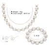 Kolczyki Naszyjnik 3 Piece Set Luksusowe Kobiety Zestawy Biżuteria Bransoletka Moda Wedding Pearl Biżuteria Przyloty dla Brides