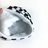 4 estilos Men's Striped Knit Capa Chapéu de Lazer Ao Ar Livre Quente Preto e Branco Vaca Lãs Caps Outono Beanie Beanie Hats DD390