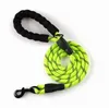 Hundegepolsterte Griff Nylon Heavy Dutne spiegeln Lichtleinen Gurtband mit Hangring für Hunde Bottle Bowls Pet Supplies