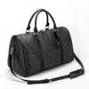 Fashion Travel Bag Uomo Donna Classic PU Borsa da viaggio in pelle femminile portatile di grande capacità fitness da viaggio leggero 211118