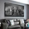 黒のアフリカの象の野生動物キャンバス絵画スカンジナビアポスターとプリントクカドロの壁アート写真